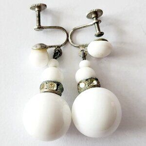 1970s Handmade Vintage Screw Back Clip On Earrings Dandle White Silver Tone E8A